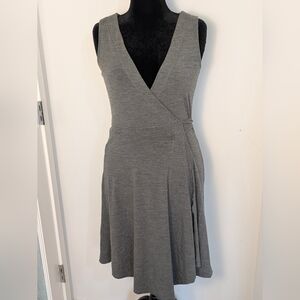 Athleta Womens Wrap Wool Dress Gray Sleeveless Tie Stretch V Neck Casual M EUC